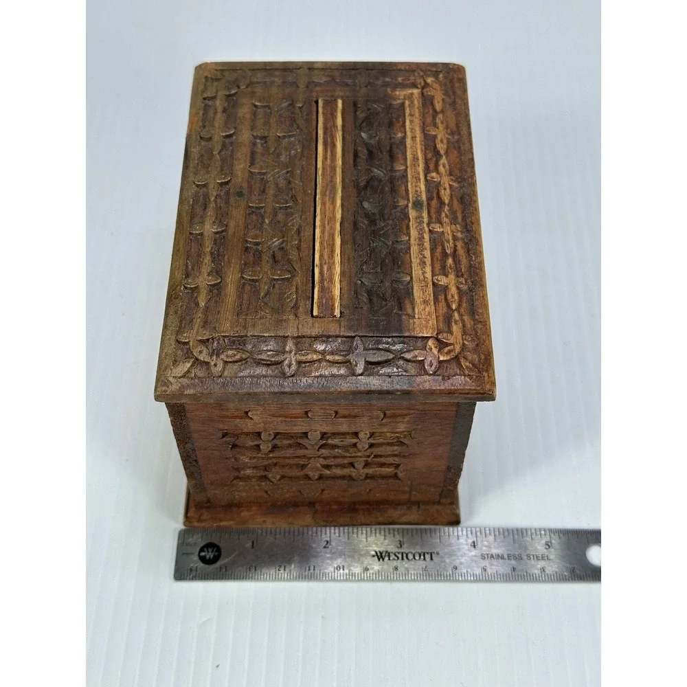 VTG Wood Hand Crafted Carved Cigarette Case Holder Dispenser‎ Magic Box